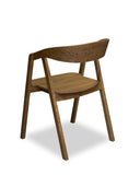 Stol Selma av massiv trä i ek