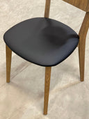 Stol Thelma av massiv bok