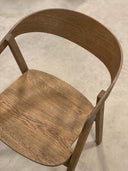 Stol Selma av massiv trä i ek